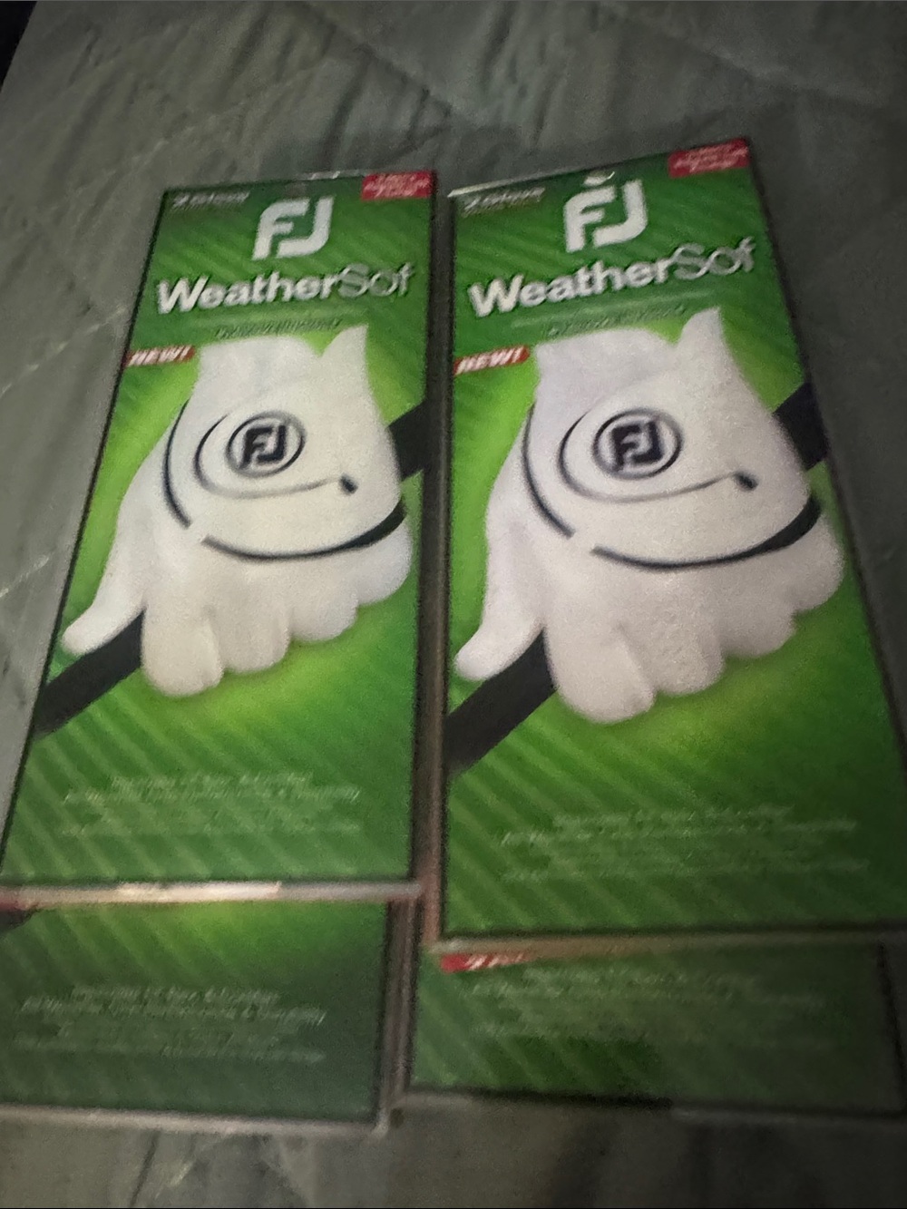 FootJoy White Golf Gloves Pair - WeatherSof Style 4 packs